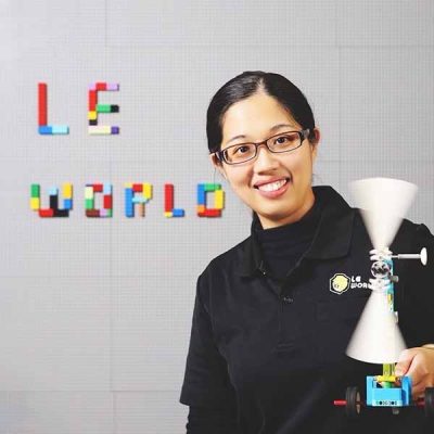 LE WORLD teacher1
